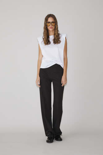 White Top With Oversized Shoulders - PNK Casual