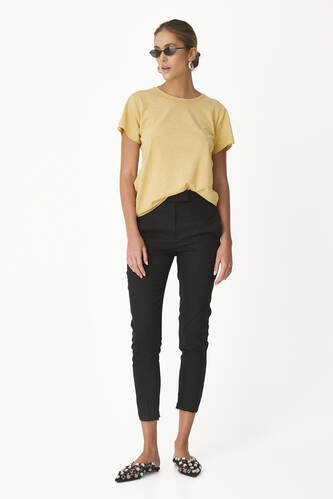 Light Yellow Blended Cotton-Linen T-shirt - SS24 - PNK Casual