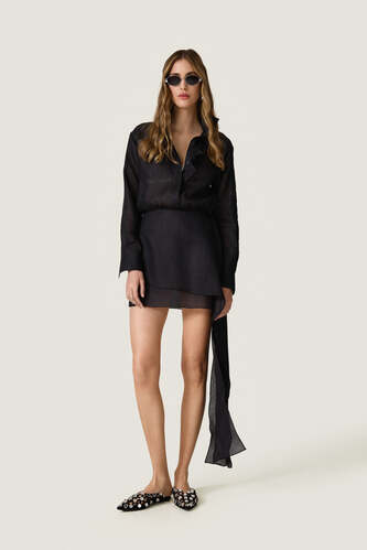 Black loose dress with an asymmetric cut and flowing side detail - SS26 - PNK Casual